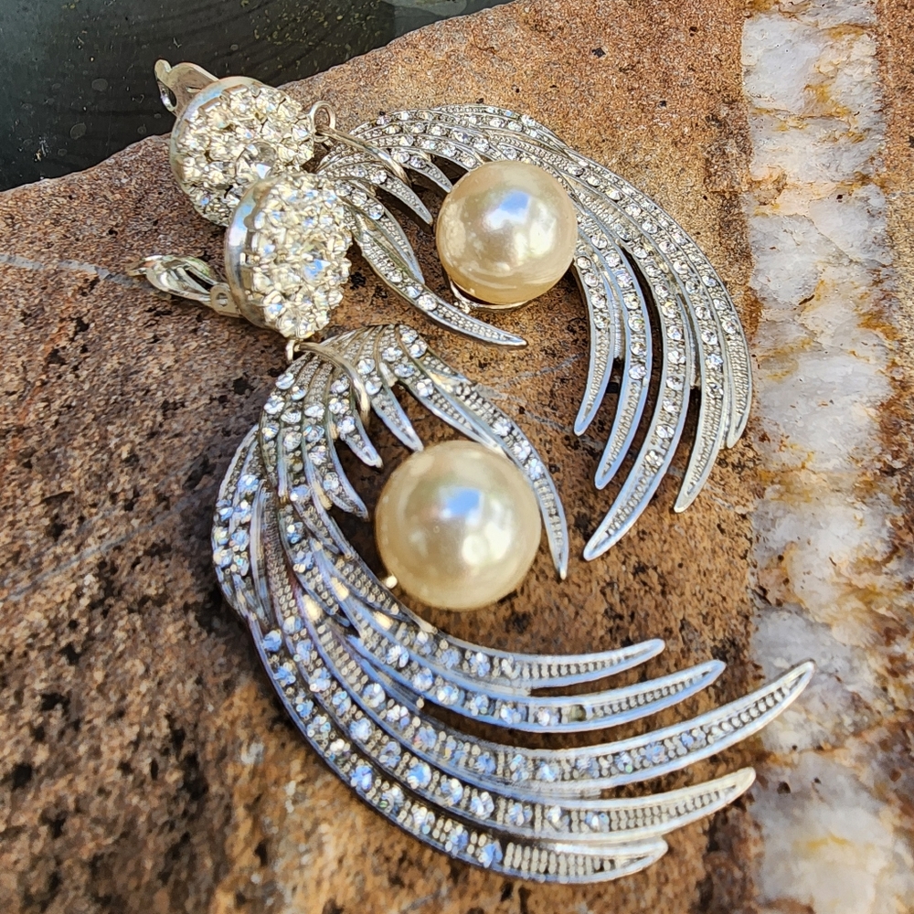 Earrings/Clips American Vintage Jewelry Faux Large Pearls White Crystals - Picture 5 of 15